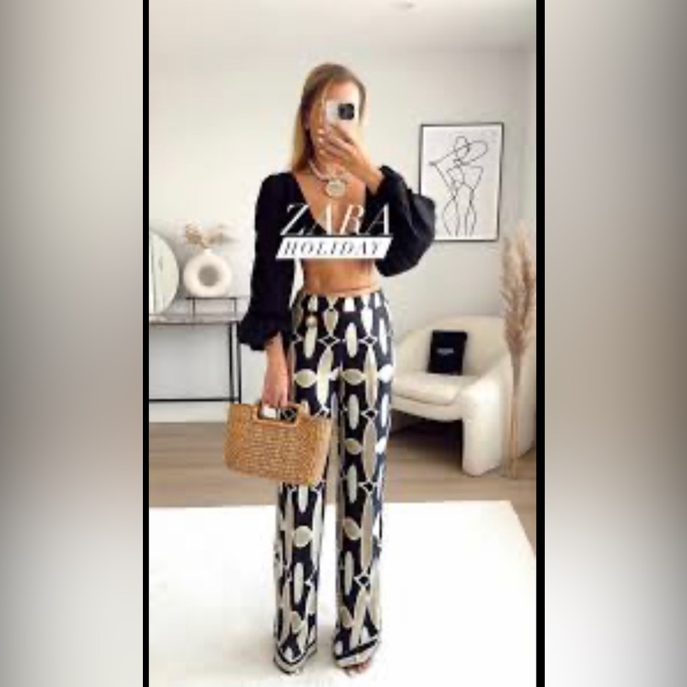 Zara Black and White Patterned palazzo Women's Pants